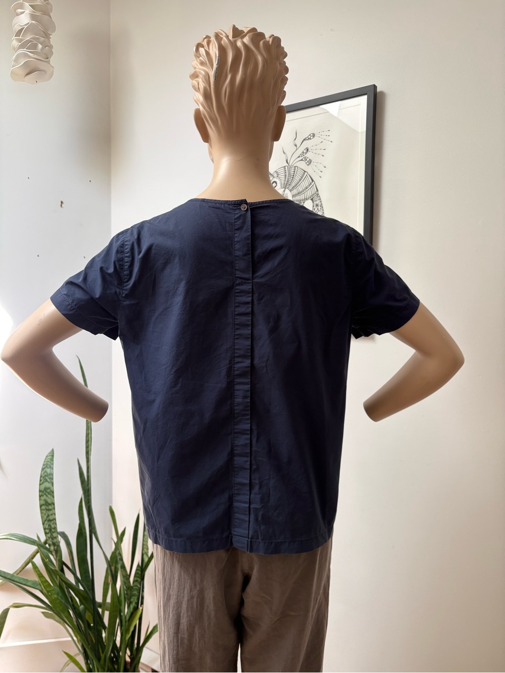 Vintage 90’s Club Monaco Navy Short-Sleeve Back-Button Top